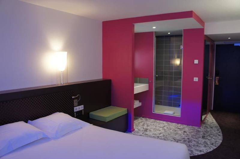 Hotel Ibis Styles Lorient Caudan Exterior foto